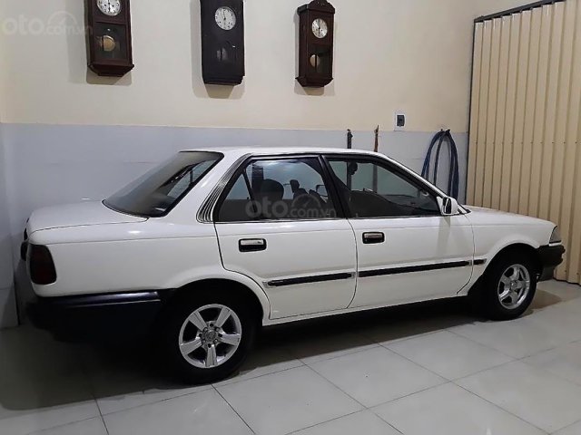 Cần bán lại xe Toyota Corolla 1989, màu trắng, 60tr