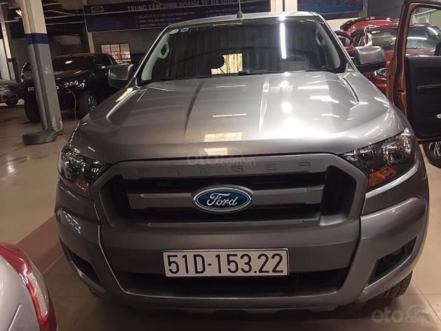 Cần bán lại xe Ford Ranger XLS MT 4x2 sản xuất năm 2017, màu bạc, nhập khẩu nguyên chiếc