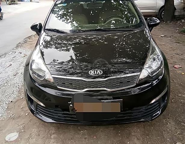 Cần bán gấp Kia Rio sản xuất năm 2015, màu đen, nhập khẩu chính chủ0