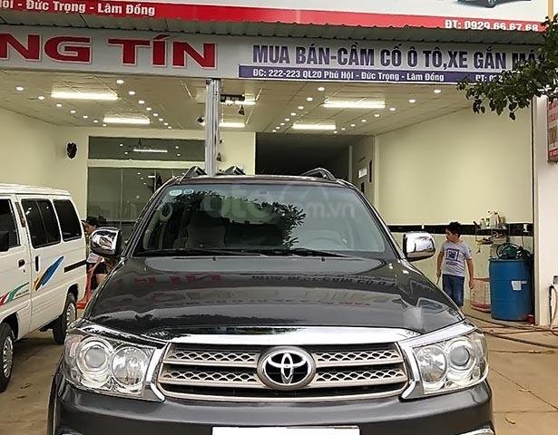 Bán ô tô Toyota Fortuner 2.5G năm sản xuất 2010, màu bạc 