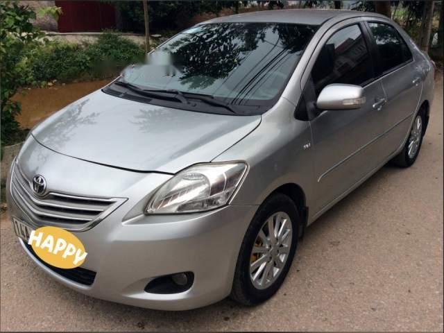 Bán xe Toyota Vios E đời 2011, màu bạc còn mới giá cạnh tranh0