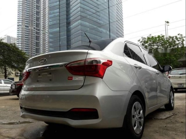 Bán xe Hyundai Grand i10 năm 2018, màu bạc