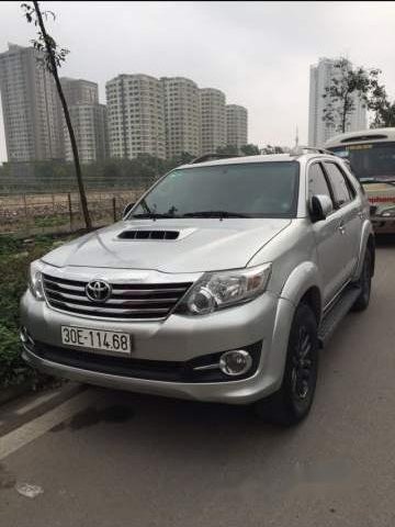 Chính chủ bán Toyota Fortuner sản xuất 2015, màu bạc