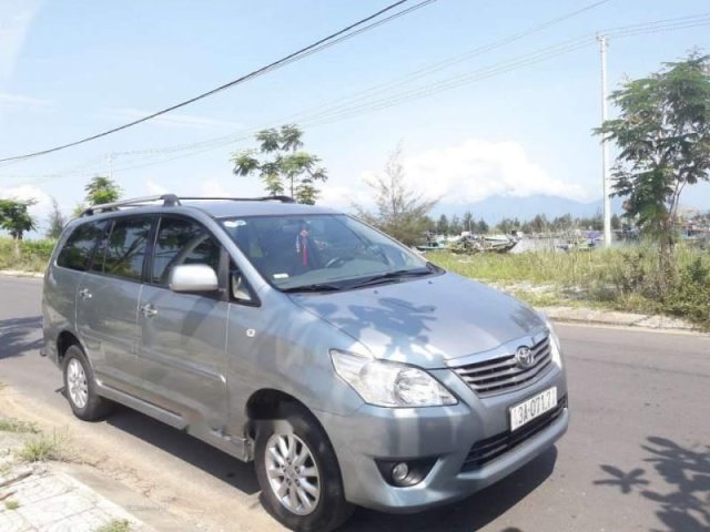 Bán Toyota Innova năm sản xuất 2013, màu bạc xe gia đình0