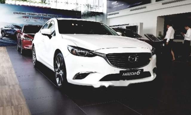 Bán Mazda 6 2.0 Prenium 2019, màu trắng