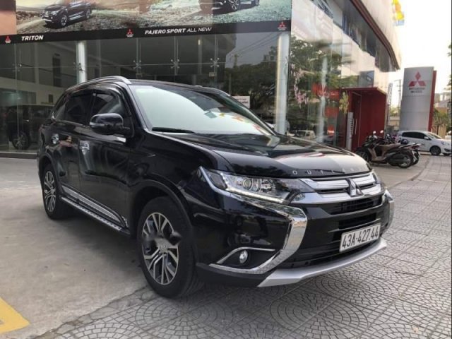 Bán xe Mitsubishi Outlander 2019, màu đen, giá tốt0