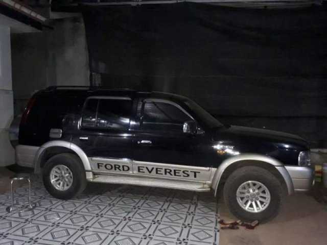 Cần bán Ford Everest đời 2005, xe gia đình0