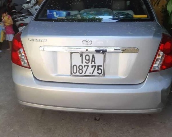 Cần bán Daewoo Lacetti sản xuất 2009, màu bạc, nhập khẩu nguyên chiếc xe gia đình