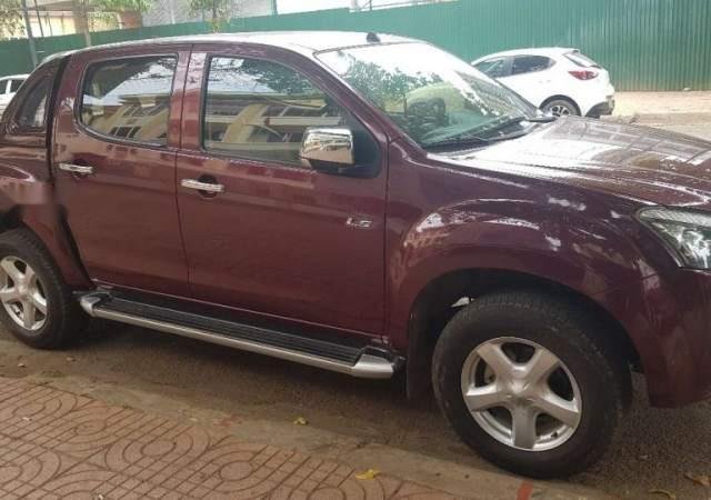 Bán xe Isuzu Dmax năm sản xuất 2013, màu đỏ, nhập khẩu nguyên chiếc số sàn, giá 445tr0