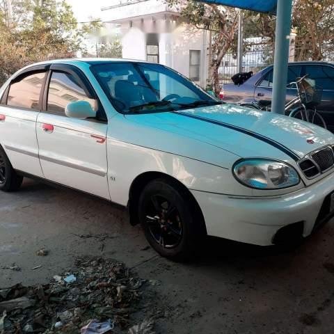 Cần bán lại xe Daewoo Lanos đời 2002, màu trắng, xe nhập