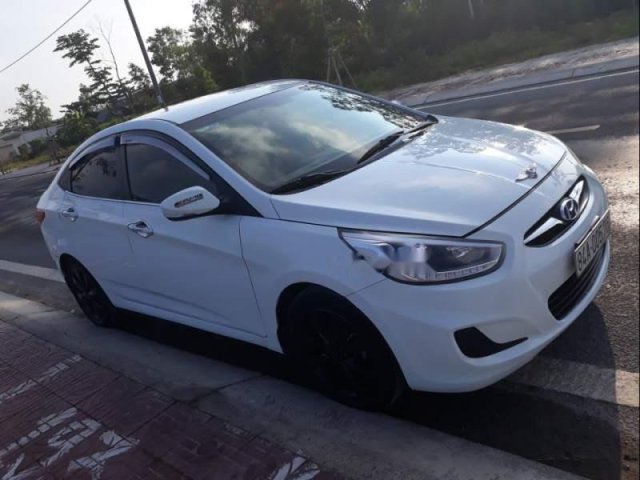 Bán Hyundai Accent năm sản xuất 2013, màu trắng, xe nhập0