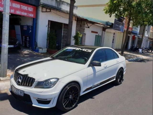 Bán Mercedes C250 đời 2011, màu trắng, xe nhập giá cạnh tranh