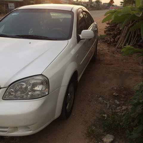 Cần bán gấp Daewoo Lacetti đời 2007, màu trắng, giá 177tr0