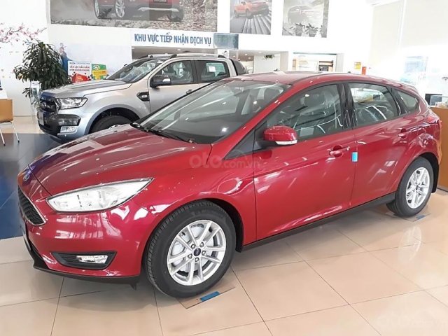 Bán ô tô Ford Focus Trend 1.5L năm sản xuất 2019, màu đỏ, giá chỉ 550 triệu