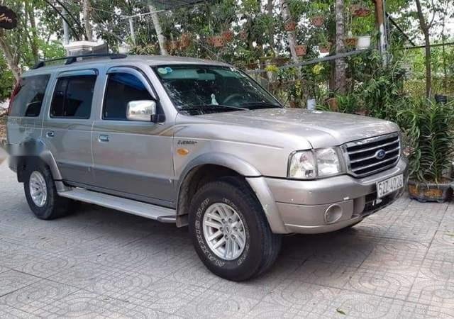 Bán Ford Everest đời 2006, màu bạc, xe nhập, giá 300tr0