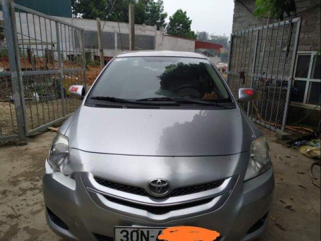 Cần bán gấp Toyota Vios E 2007, màu bạc