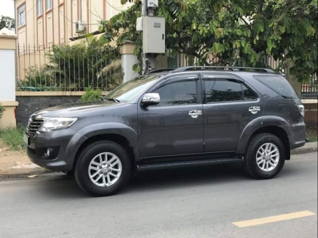 Bán Toyota Fortuner năm sản xuất 2012, chính chủ