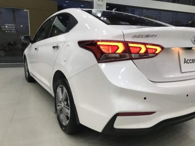 Bán xe Hyundai Accent 1.4 MT Base 2019, màu trắng, nhập khẩu, 430tr