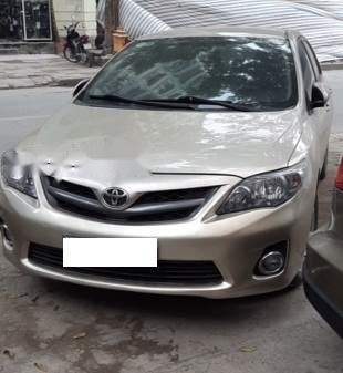 Cần bán Toyota Corolla altis sản xuất năm 2011 chính chủ