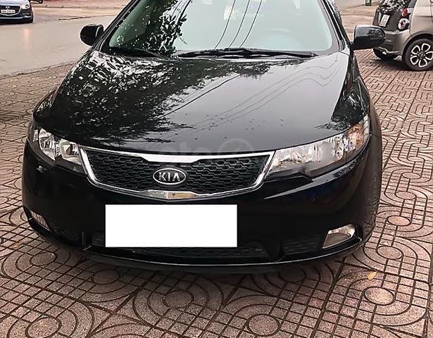 Cần bán gấp Kia Forte 2011, màu đen xe gia đình0