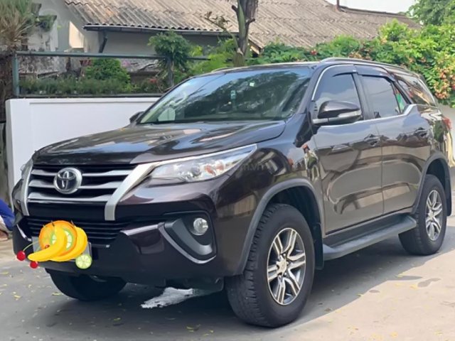 Bán gấp Toyota Fortuner 2.4G sản xuất 2017, màu nâu, xe nhập, số sàn