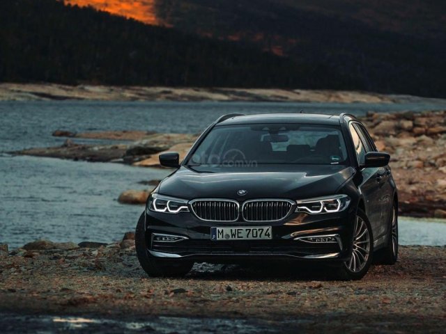 Cần bán BMW 5 Series G30 đời 2019, màu đen, xe nhập0