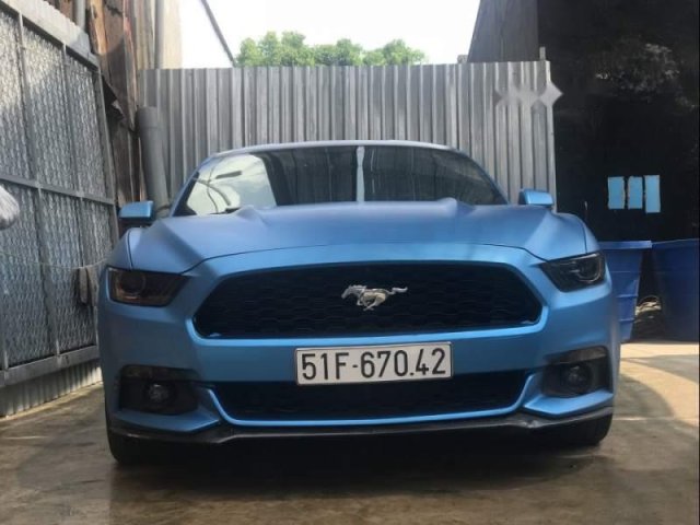 Cần bán Ford Mustang sản xuất 2015, màu xanh lam, nhập khẩu nguyên chiếc0