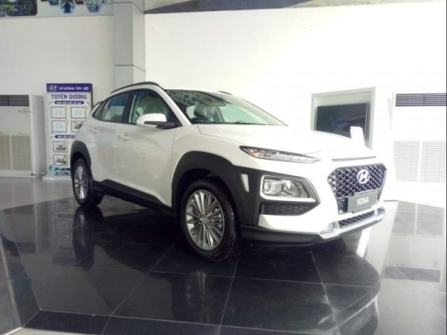 Bán Hyundai Kona đời 2019, màu trắng, 615 triệu