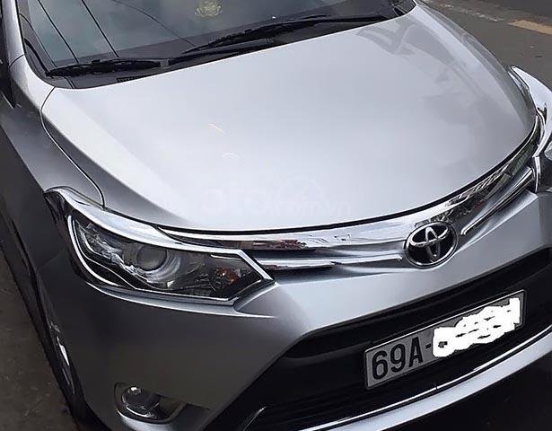 Cần bán xe Toyota Vios G 2015, màu bạc, chính chủ 0