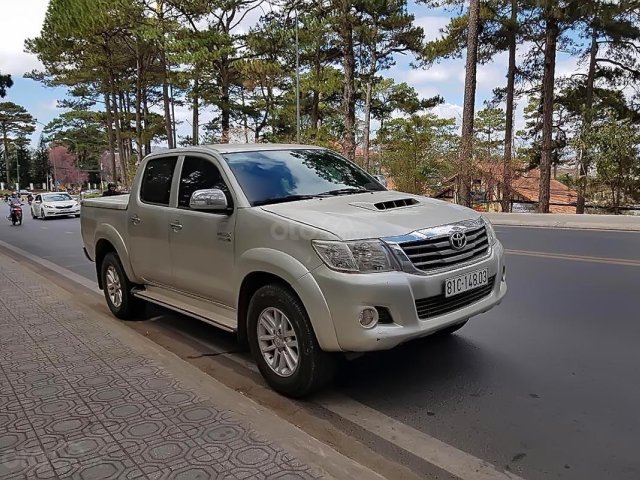 Bán Toyota Hilux 3.0G 4x4 MT 2011, màu vàng, xe nhập, chính chủ0