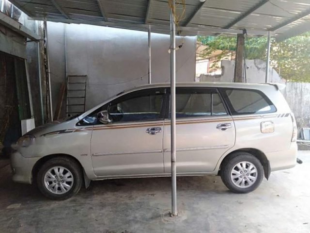 Bán xe Toyota Innova đời 2009, màu bạc