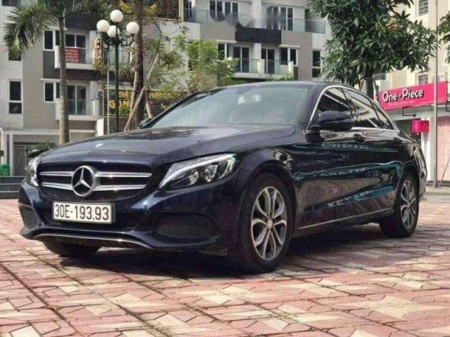 Cần bán lại xe Mercedes C200 Blue đời 2016 chính chủ