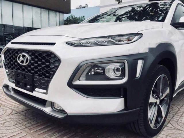 Cần bán Hyundai Kona 2.0AT năm sản xuất 2019, giao nhanh0