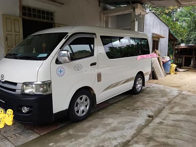 Bán xe Toyota Hiace, Sx và đăng ký cuối 2008, màu trắng, máy dầu, đi được 50000km