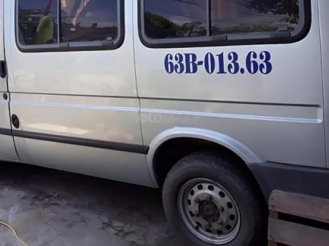 Bán xe Ford Transit 12 chỗ màu xanh, đời 2000, xe đẹp không kinh doanh