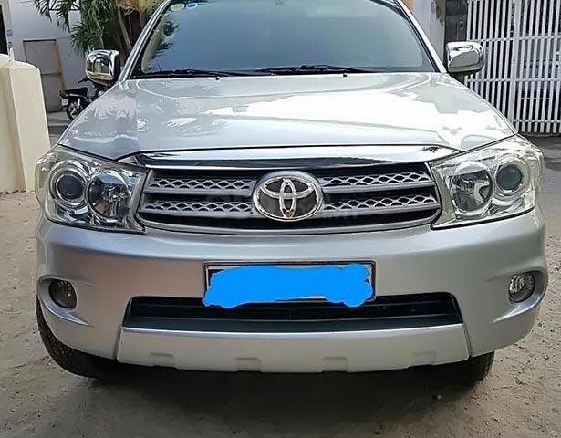 Bán xe Toyota Fortuner 2009 số sàn, máy dầu, xe còn zin đẹp, nội thất đẹp