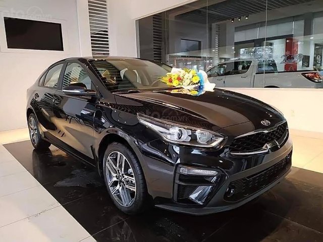 Bán ô tô Kia Cerato 1.6 MT đời 2018, màu đen