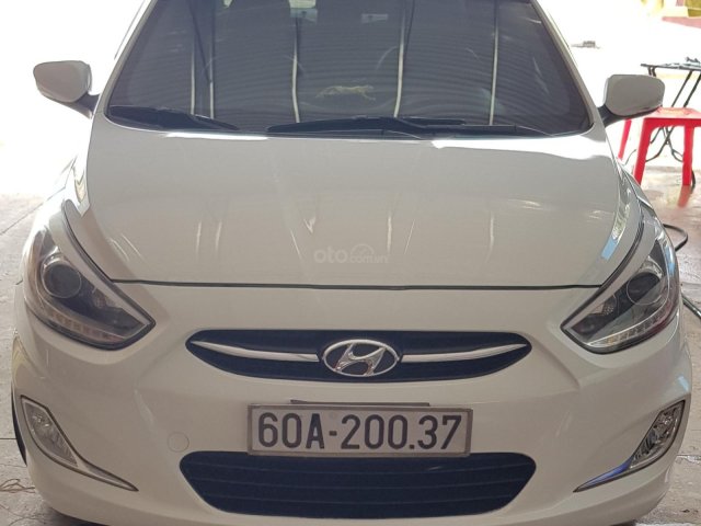 Bán Hyundai Accent 1.4 MT số sàn, đăng ký 2015, màu trắng xe nhập, 410 triệu