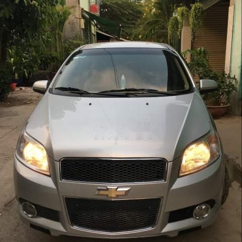 Cần bán xe Chevrolet Aveo LT sản xuất năm 2017, màu bạc số sàn, 295 triệu