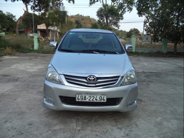 Cần bán lại xe Toyota Innova sản xuất 2007, màu bạc