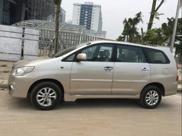 Bán Toyota Innova 2.0E năm sản xuất 2014, giá chỉ 515 triệu