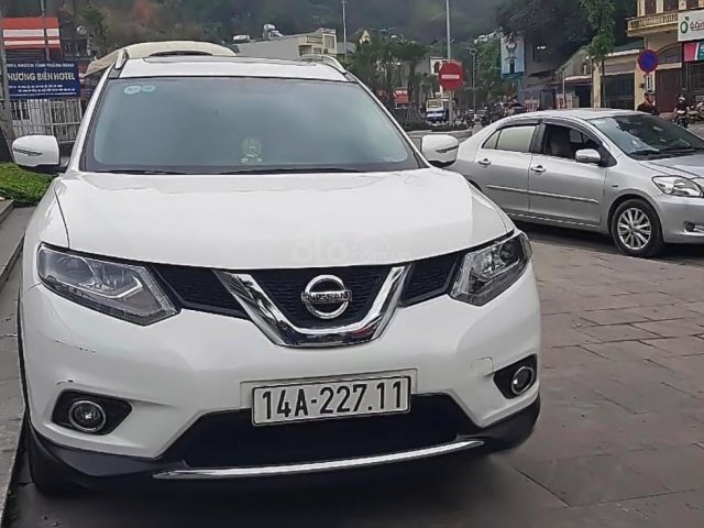 Cần bán xe Nissan X trail 2016, màu trắng chính chủ, 810tr