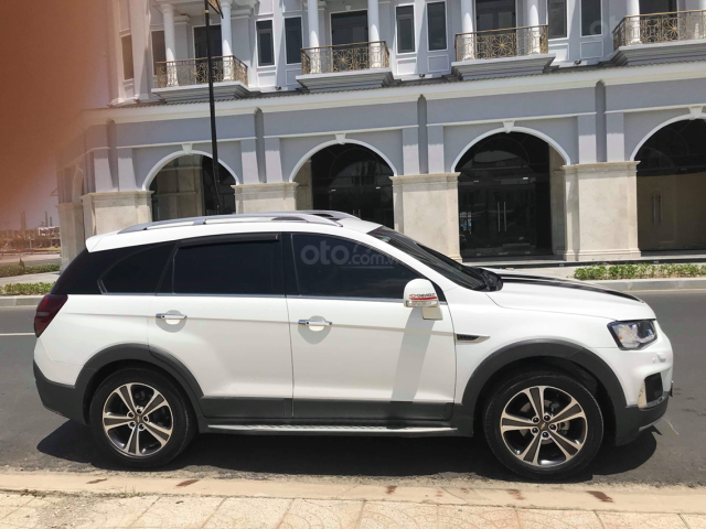 Cần bán Chevrolet Captiva Revv 2016 màu trắng, giá chỉ 665 triệu