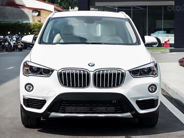 Cần bán xe BMW X1 sDrive18i 2018, màu trắng, xe nhập0