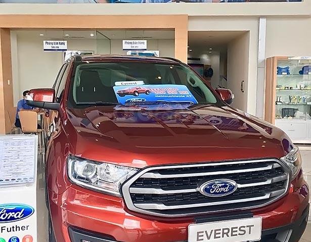 Cần bán xe Ford Everest Ambiente 2.0 4x2 AT đời 2019, màu đỏ, nhập khẩu