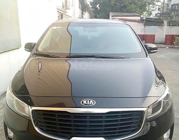 Cần bán xe Kia Sedona đời 2016, màu đen