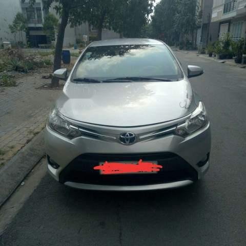 Bán xe Vios cuối 2014 màu bạc, xe gia đình chạy được 48.000 km