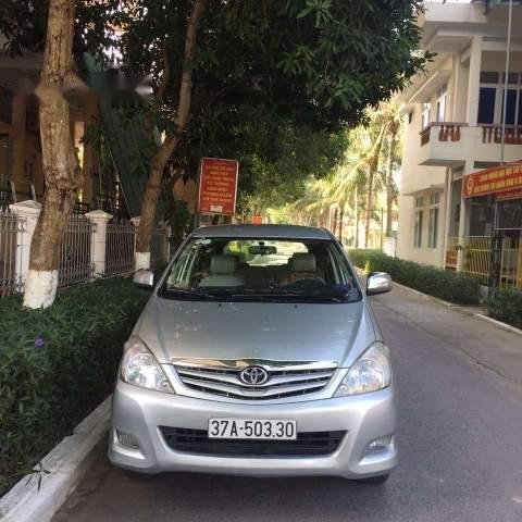 Bán ô tô Toyota Innova G 2011, màu bạc, xe nhập