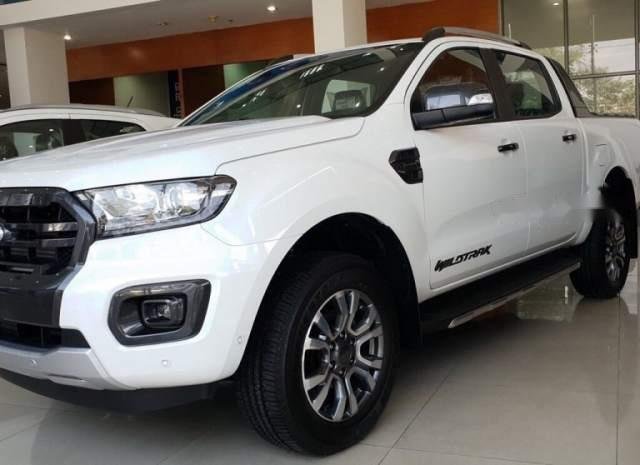 Bán Ford Ranger Wildtrak 2.0L AT 4x4 sản xuất năm 2019, màu trắng, nhập khẩu, 918 triệu