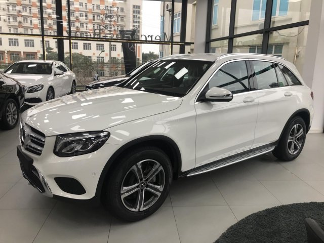 Bán Mercedes GLC200 new 2018, full màu giá tốt, hỗ trợ vay 90% giá trị xe, giao ngay - LH 0965075999